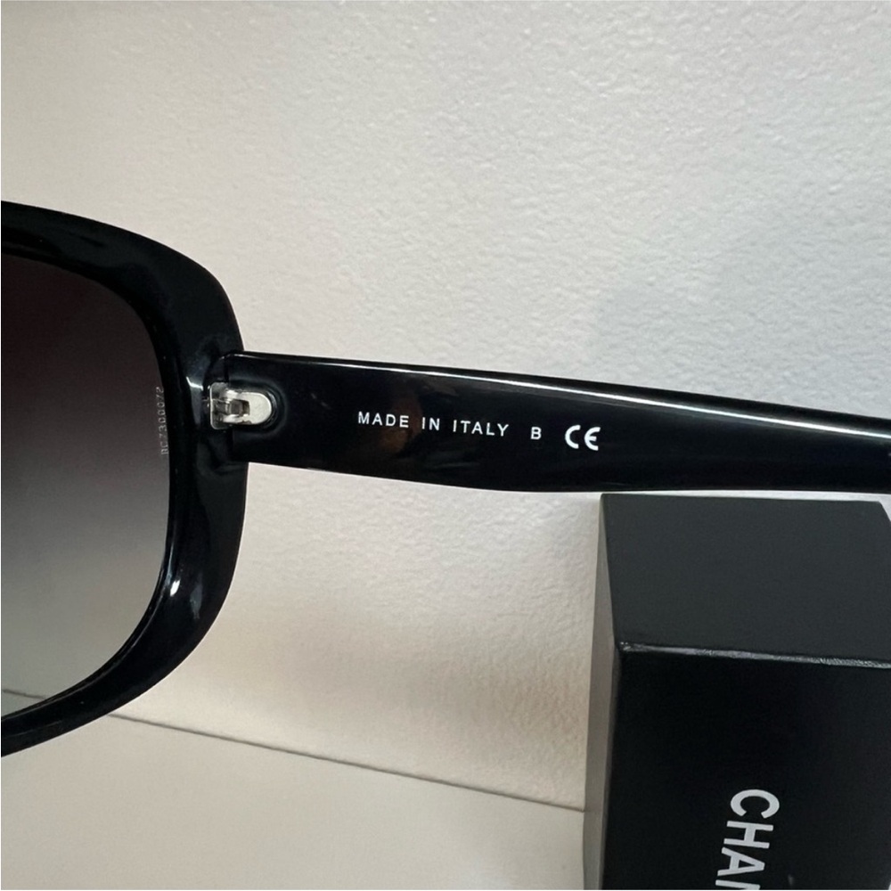 CHANEL Sunglasses - Picture 5 of 10
